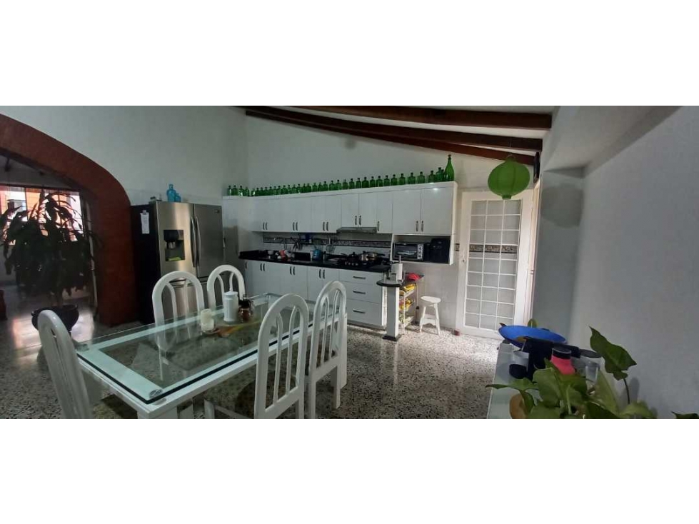 Vendo Casa Colonial Grande Sector Oeste Cali