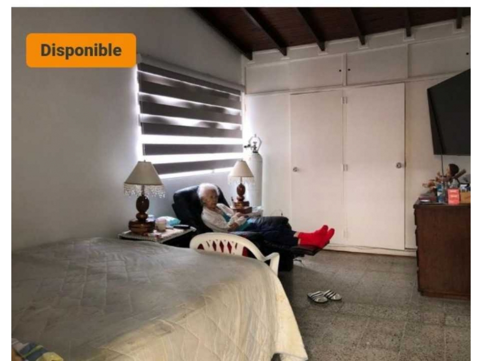 VENDO CASA PRIMER PISO EN ALMERÍA CASTELLANA CON GARAJE