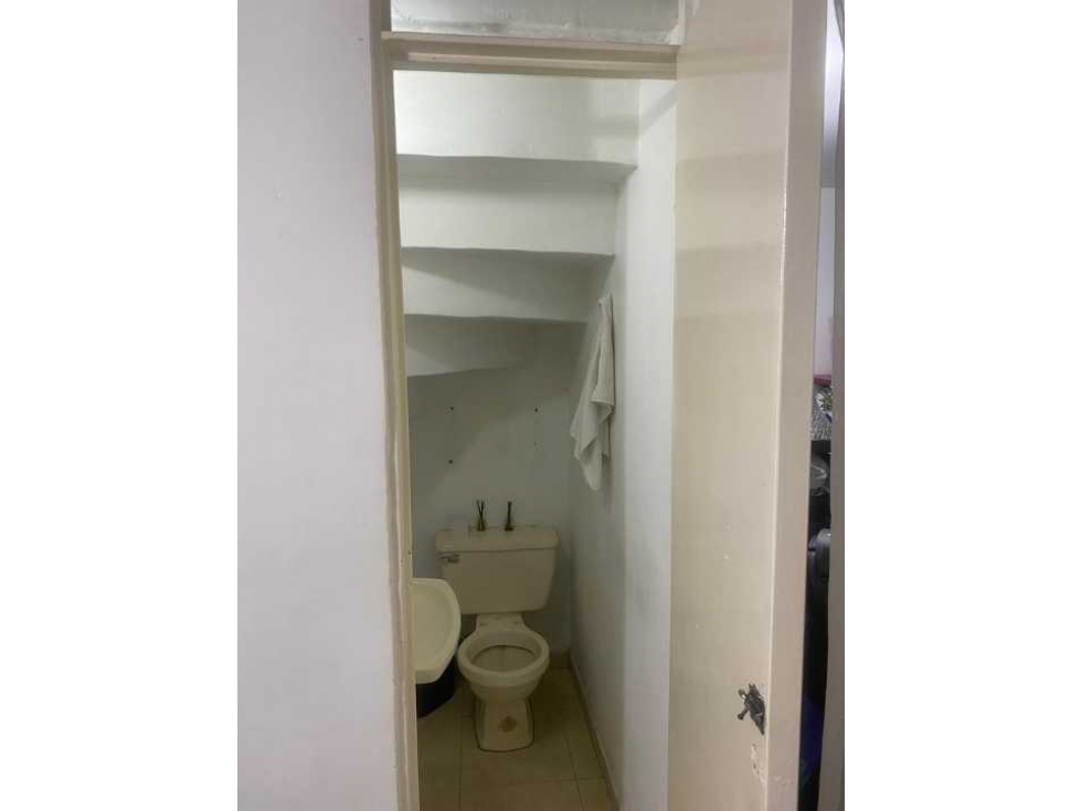 VENDO CASA UNIFAMILIAR EN ROBLEDO LA CAMPIÑA