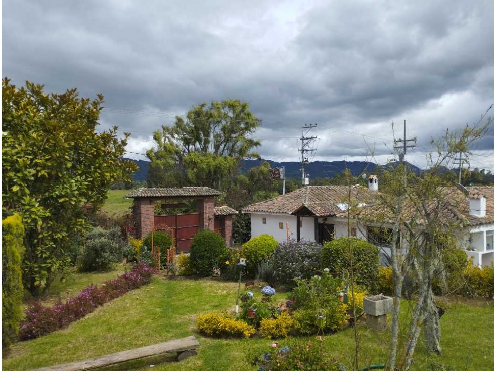 Vendo CASA-Finca. Uso mixto. En Tabio Vía tenjo. Hermoso sector.-YG.