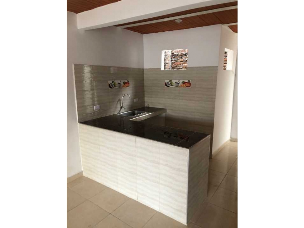 VENDO EXCELENTE CASA BIFAMILIAR EN CIUDAD 2.000 CQ