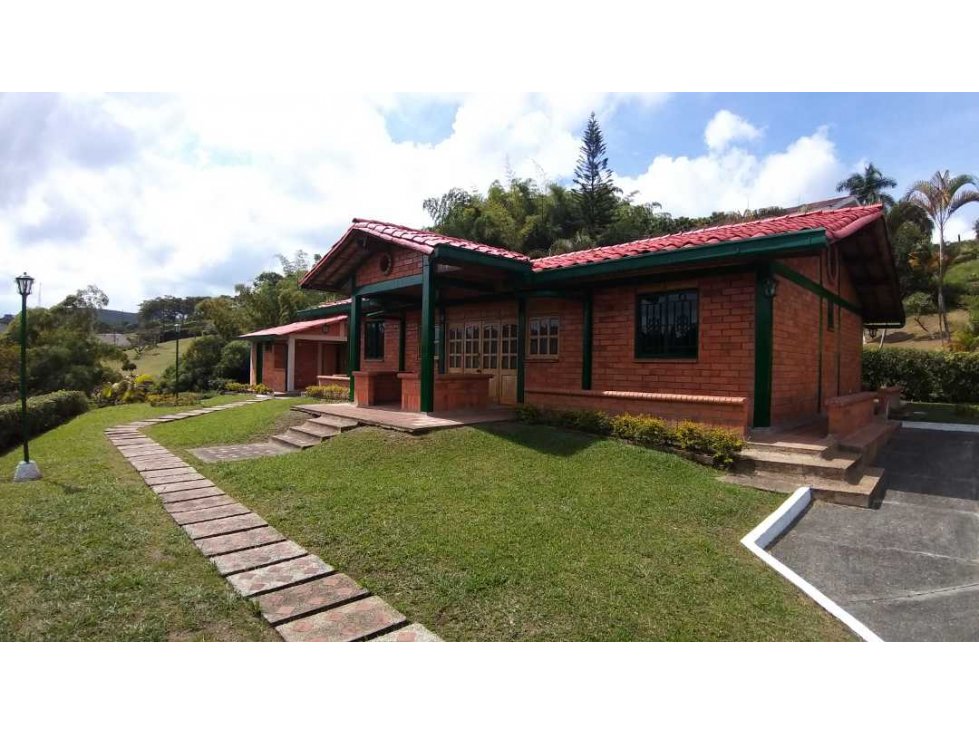 VENTA CASA CAMPESTRE PEREIRA SECTOR LA GRAMÍNEA