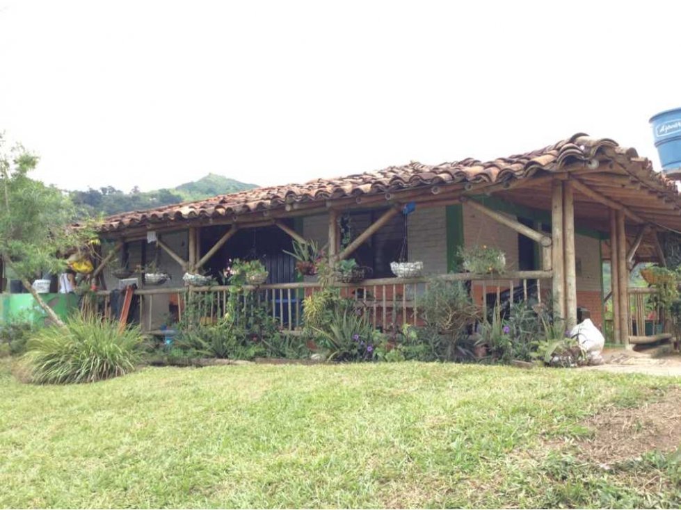 Venta de finca via alcala pereira